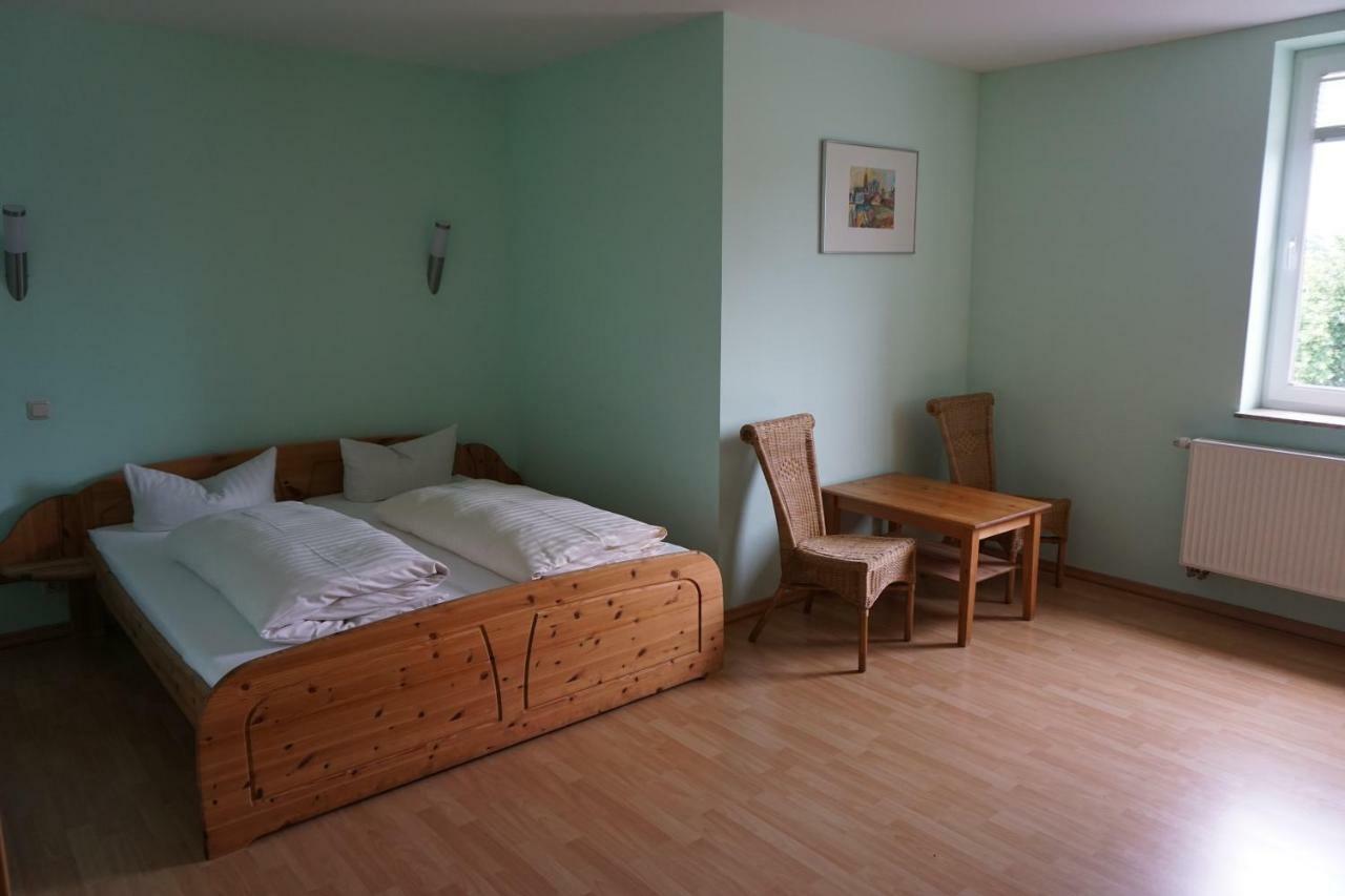 Hotel Am Bahnhof Waren  Luaran gambar