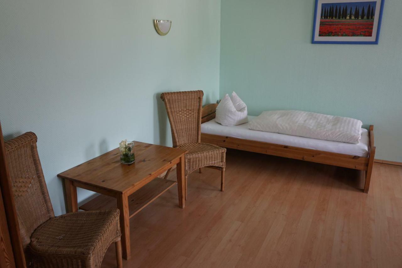 Hotel Am Bahnhof Waren  Luaran gambar
